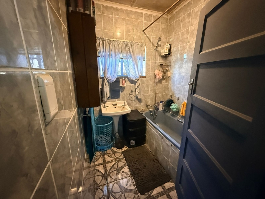 3 Bedroom Property for Sale in Rouxpark Western Cape